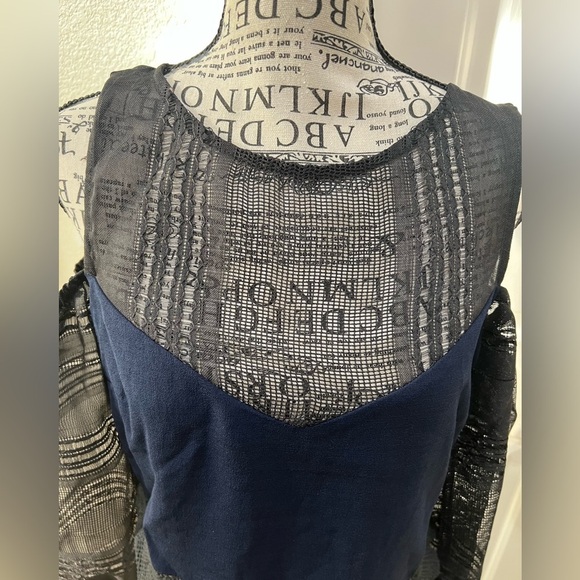 NWOT Endless Rose Cold Shoulder lace top. Style tags attached, size Medium - Picture 8 of 15